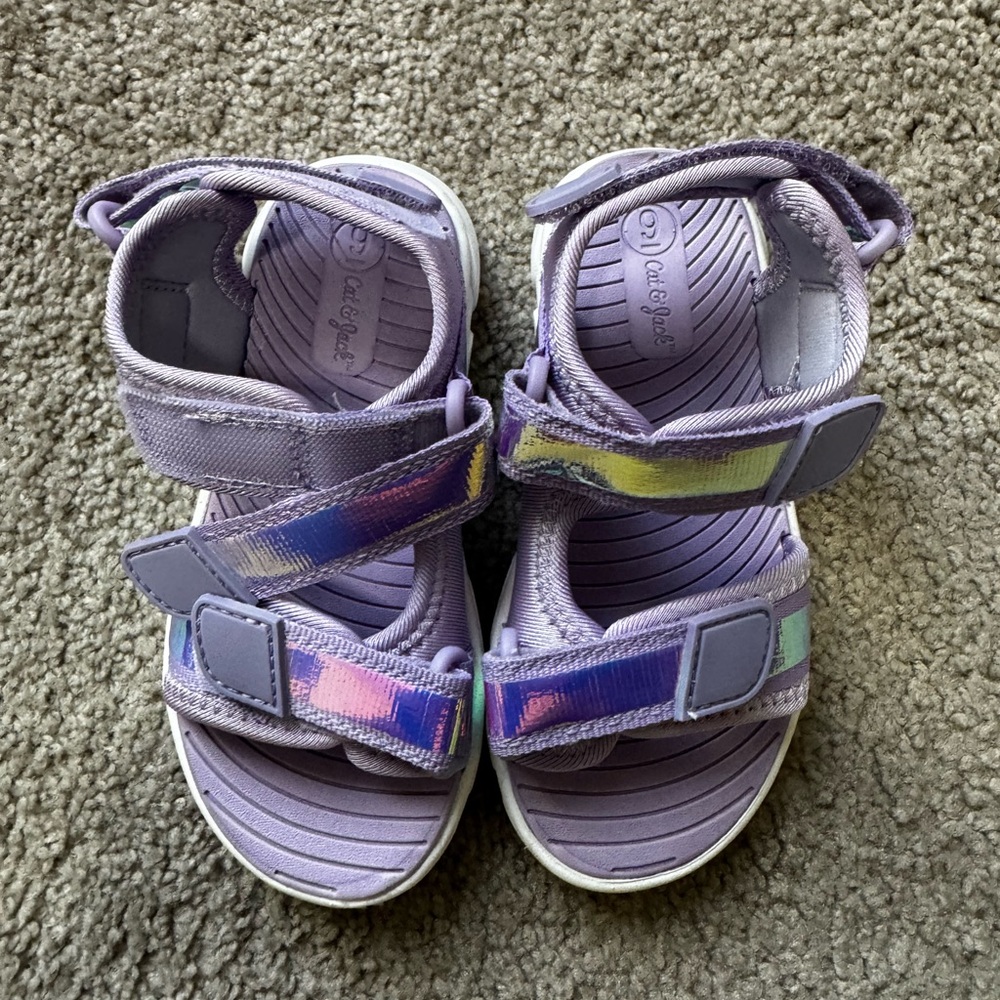 Cat & Jack Toddler’s Velcro Sandals. Very Good condition. Size 9.